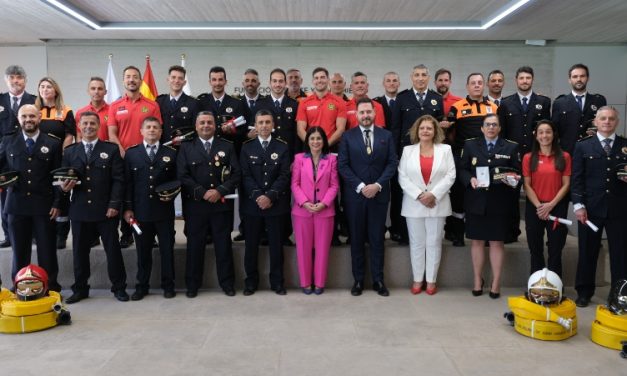 Las Palmas celebra el Día del Patrón de los Bomberos con la entrega de Medallas de Oro al Mérito y  menciones honoríficas