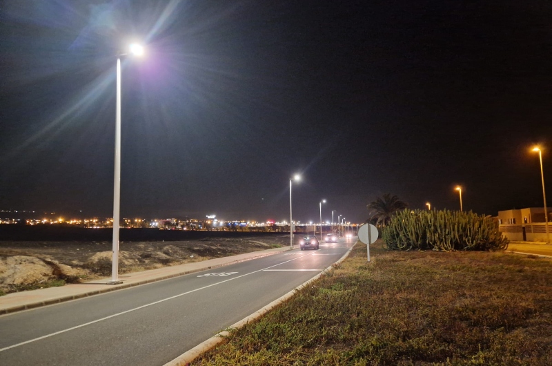 Telde sustituye 66 puntos de luz en el vial costero