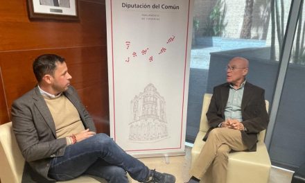 Héctor Suárez traslada al Diputado del Común la falta de  transparencia y los “comportamientos antidemocráticos”  del gobierno de Juan Antonio Peña
