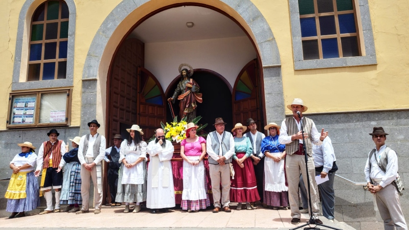 Cientos de personas celebran la Romería de San José Obrero en el Cruce de Arinaga