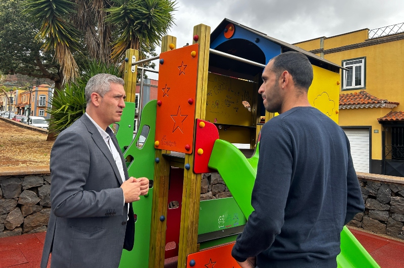 La Laguna finaliza la renovación del parque infantil en Las Gavias