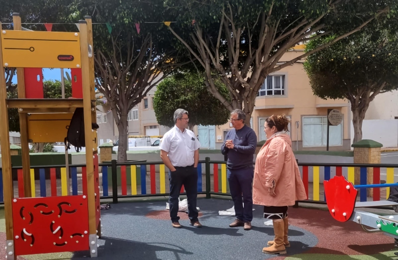 Telde culmina los trabajos de mejora en el parque infantil de la plaza de El Calero
