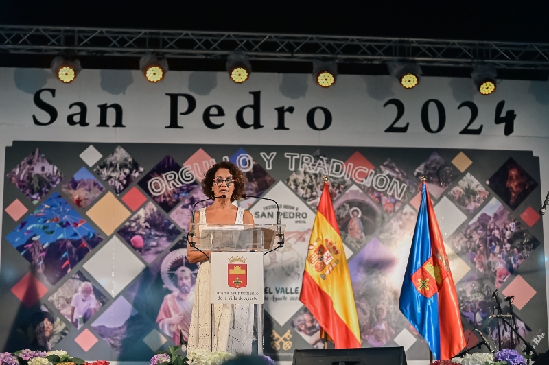 Paqui Cruz Suárez emociona con un pregón lleno de anécdotas de sus vivencias en las Fiestas en Honor a San Pedro,(Agaete)