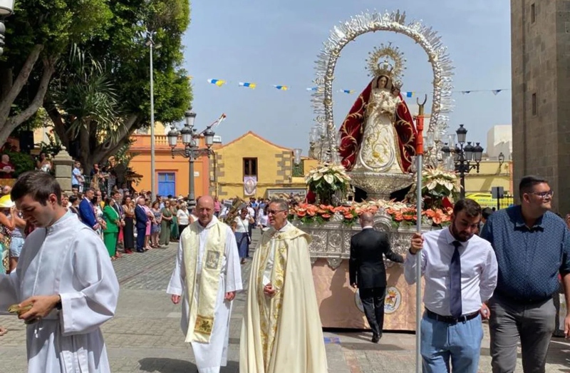 El casco de Agüimes se engalana para sus fiestas patronales en honor a la Virgen del Rosario