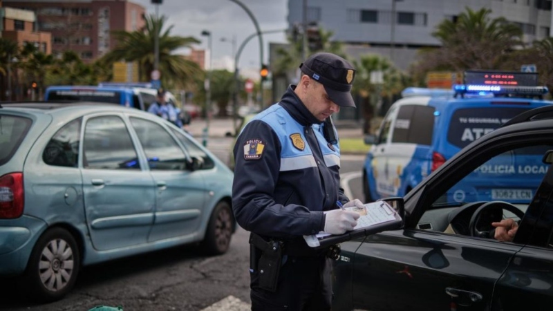 Santa Cruz lanza la oferta de 26 nuevas plazas para la Policía local capitalina