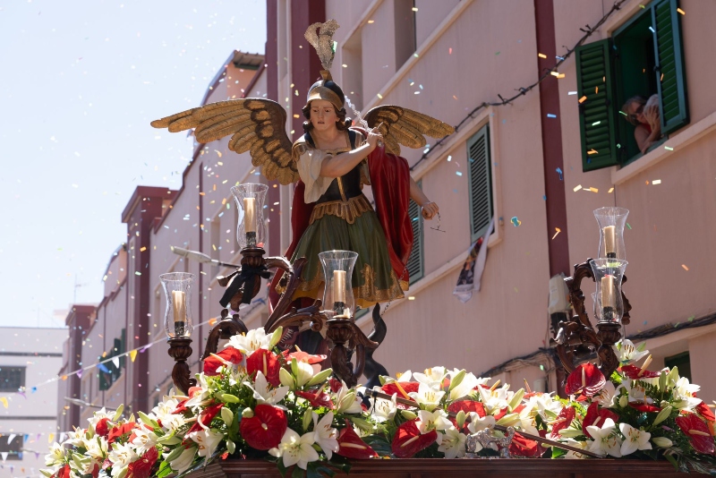 La devoción y la tradición inundan las calles de Valsequillo 