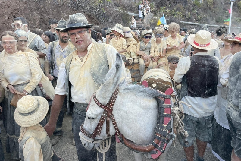 Agüimes rinde homenaje a su pasado agrícola con la 47ª edición de la Traída del Gofio y el Agua