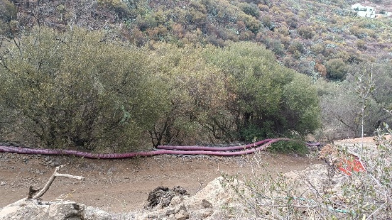 Rechazo ecologista al entubamiento acometido por la Heredad de Aguas del Valle de los Nueve en la zona de La Colomba del Barranco de Los Cernícalos