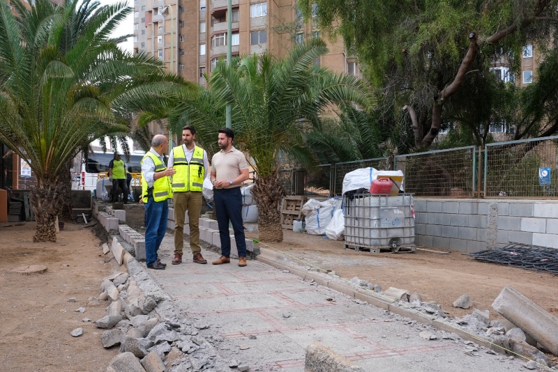 Las Palmas mejora la accesibilidad en el barrio de Madera y Corcho con la creación de siete rampas peatonales