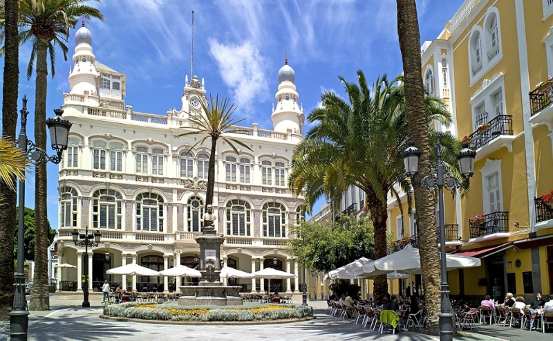 El Pleno del Ayuntamiento de Las Palmas declara de especial interés la restauración del Gabinete Literario 