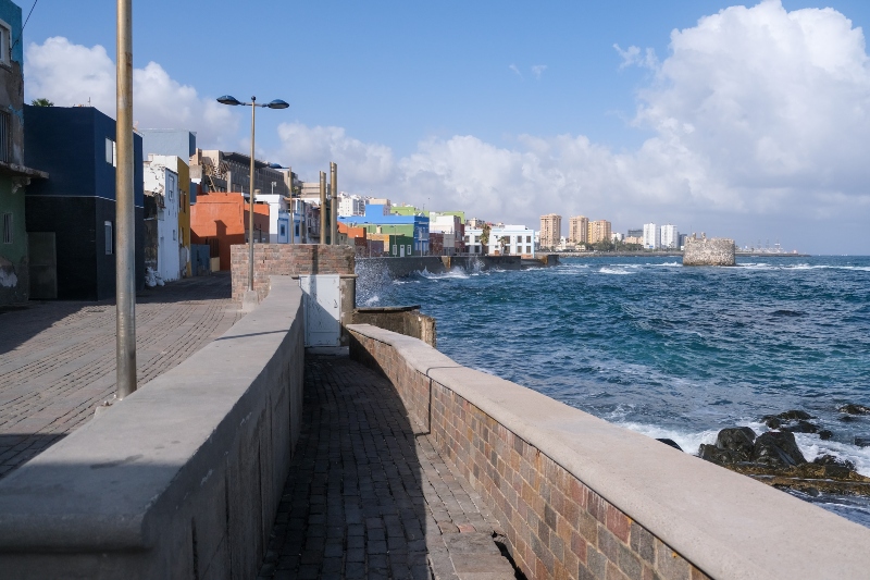 El Ayuntamiento de Las Palmas culmina las obras de mejora en el paseo del barrio marinero de San Cristóbal