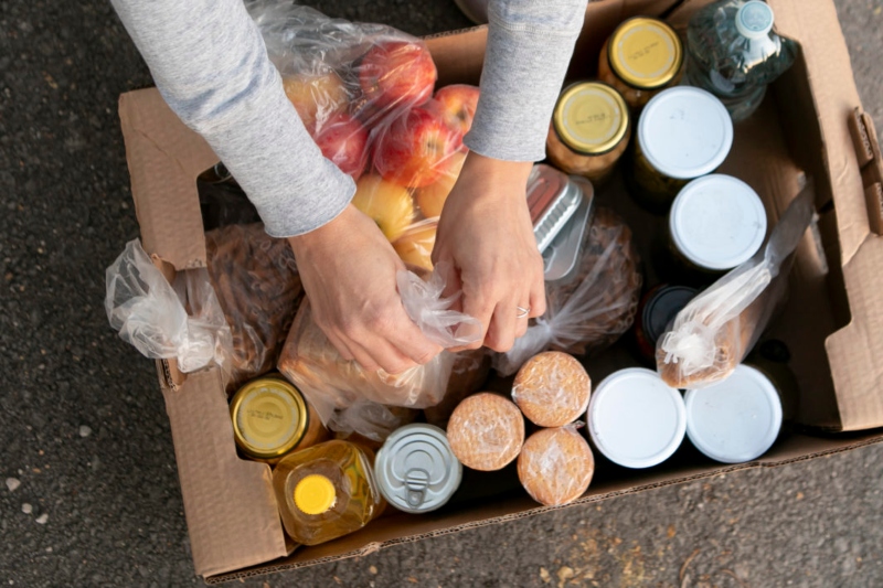 Cáritas, empresas y Ayuntamiento de Agüimes organizan una recogida solidaria de alimentos por Navidad
