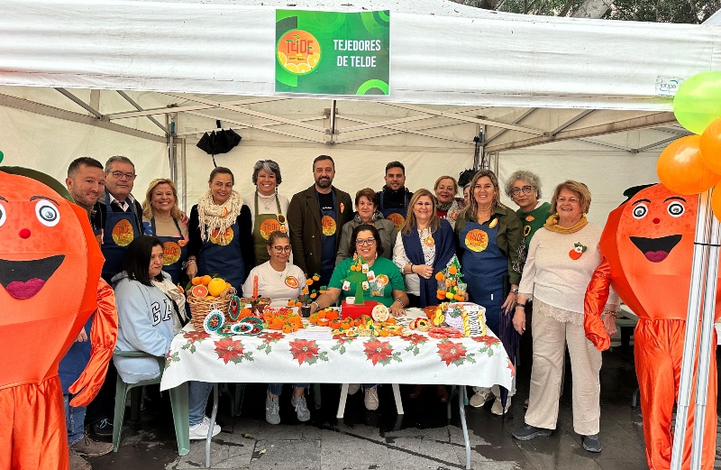La presencia de la  lluvia no restó brillantez a las 14ª Feria de la Naranja de Telde