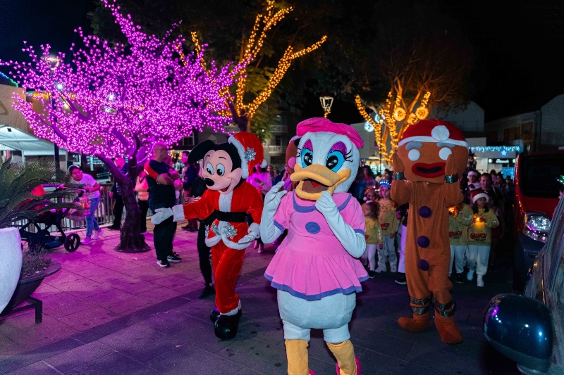Valsequillo encendió anoche la decoración navideña de sus calles y plazas 