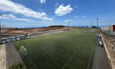 La Laguna impulsará la mejora de siete campos de fútbol municipales con la sustitución del césped artificial