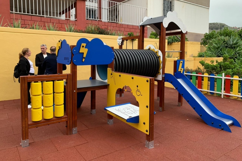La Laguna renueva el parque infantil de La Verdellada y habilita elementos de juego inclusivos