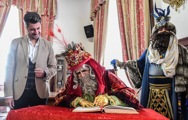 Los Reyes Magos de Oriente visitan San Cristóbal de La Laguna