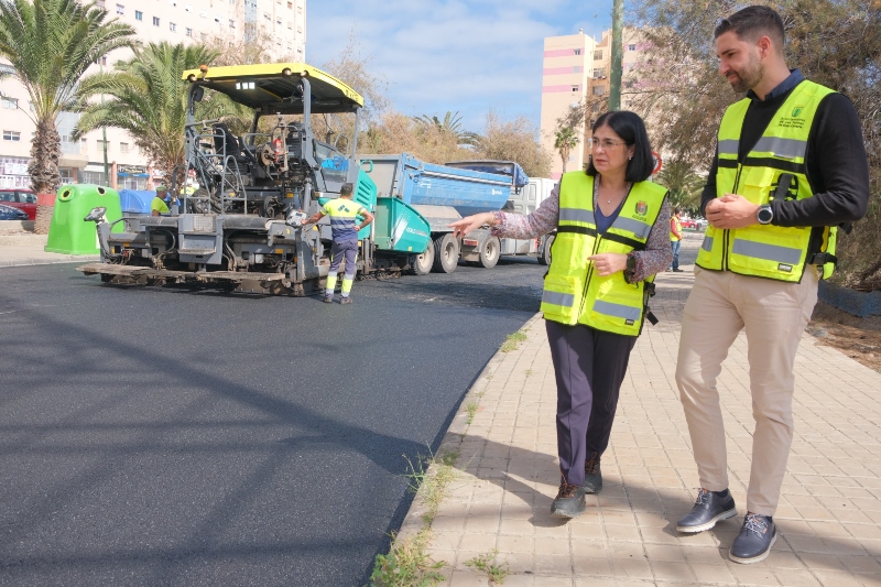 El Ayuntamiento de Las Palmas  inicia el Plan de Asfaltado 2025 en una docena de barrios con una inversión de 2,2 millones de euros