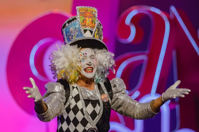 El concurso de murgas adultas del Carnaval 2025 toma el escenario del Recinto Ferial de Santa Cruz este  lunes