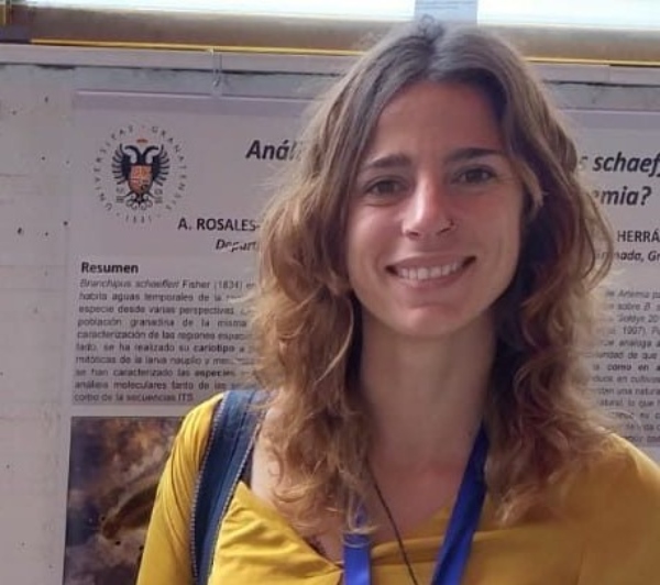 Raquel Quirós Pozo explora en su primer libro, ‘Caminar’, la eterna paradoja humana entre la libertad y la seguridad