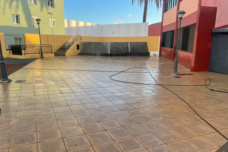 Telde activa una jornada intensiva de limpieza viaria en Cánovas del Castillo