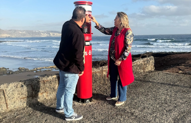 Las playas de La Restinga y San Borondón en Telde, acogen dos nuevos tótems con dispositivos salvavidas