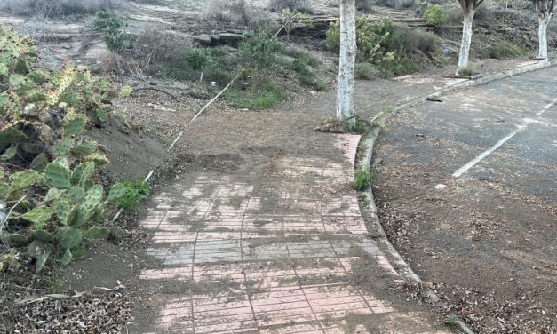 Peña el ‘anti Mazón’ que se hizo un publirreportaje con dinero público en Salinetas, abandona al resto de barrios azotados por la DANA enTelde