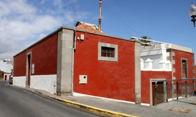 El comité local  de Canarias por La Paz celebra una conferencia en el Círculo Cultural de Telde