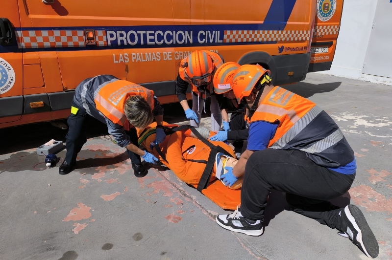 El Ayuntamiento de Las Palmas forma a una docena de nuevo personal voluntario para Protección Civil