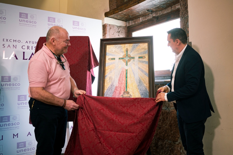 La Laguna descubre el cartel anunciador de las Cruces de Mayo, una festividad con cinco siglos de tradición