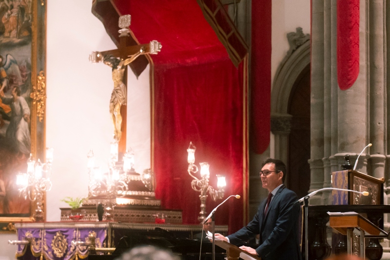 La Semana Santa de La Laguna arrancó  oficialmente  con la lectura del pregón a cargo del periodista Roberto González Marrero