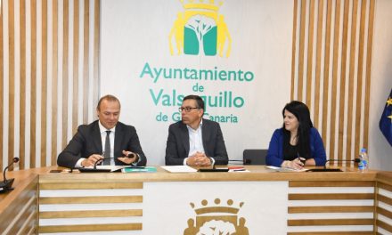 El consejero de Obras Públicas  Augusto Hidalgo visita Valsequillo