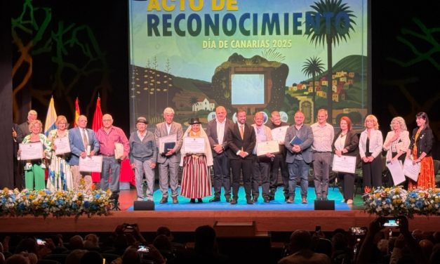Telde reconoció anoche a las  personas y colectivos que han dedicado su vida a la preservación, promoción y defensa de la cultura popular canaria