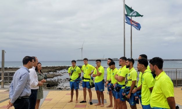 Agüimes activa el dispositivo de vigilancia de playas durante el verano en Arinaga, Cabrón y Vargas