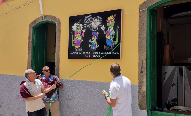 La murga Los Lagartos de Agüimes presenta el nuevo logo por el 50 aniversario de su fundación