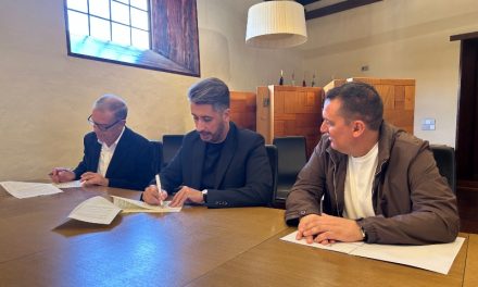 La Laguna y la Junta de Hermandades firman un acuerdo para reforzar la conservación del patrimonio cofrade