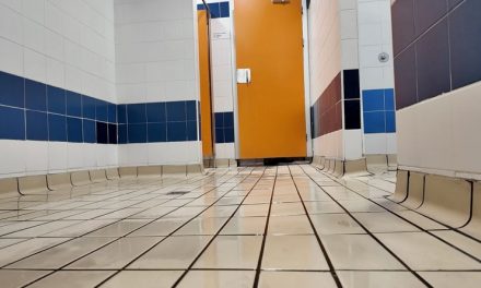 Renovados los vestuarios del Centro de Hidroterapia del Cruce de Arinaga (Agüimes)