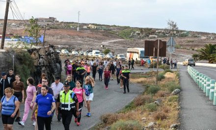 El concejal Héctor Suárez se une a los vecinos de El Ejido en su tradicional caminata a la ermita de Santa Rita en Ojos de Garza