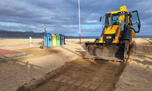 El Ayuntamiento de Las Palmas aprueba los pliegos para el contrato del servicio de limpieza y conservación esencial del litoral y las playas de la ciudad