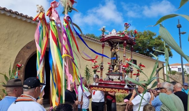 El núcleo lagunero de San Roque acoge este domingo una nueva edición de su tradicional Romería