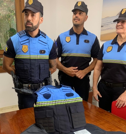 La Policía Local de Agüimes adquiere nuevos chalecos de protección para mejorar la seguridad de sus agentes