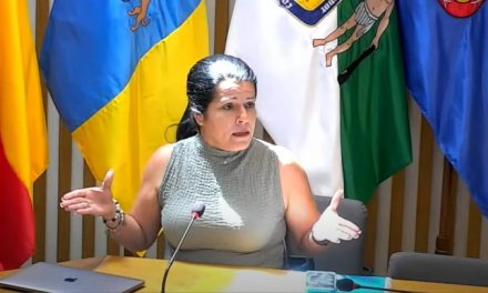 Comportamiento bochornoso de  Fabiola Calderín (CC), para con la concejala Lucía Melián