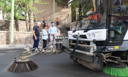 El Plan de Higiene Urbana de Las Palmas avanza en la ciudad tras retirar 190 toneladas de residuos en más de un centenar de barrios