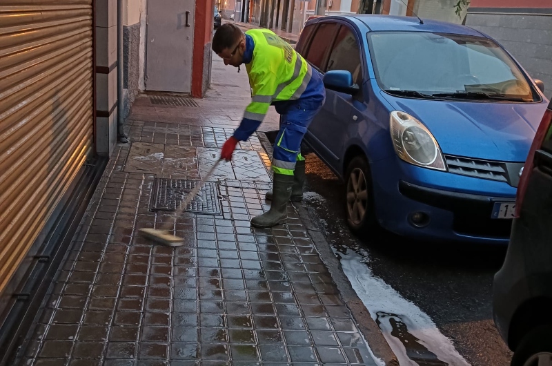 El servicio de limpieza de Telde realiza trabajos extraordinarios de baldeo en San Gregorio