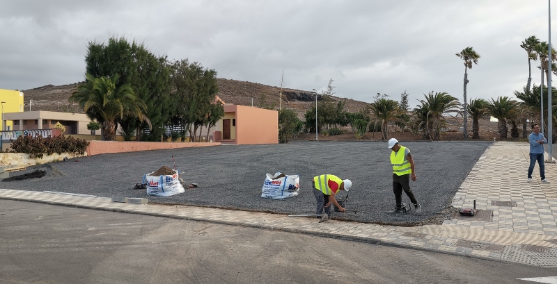 El Ayuntamiento de Agüimes ultima el acondicionamiento de una parcela para aparcamiento en Los Espinales