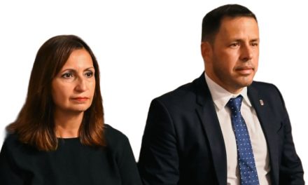 Héctor Suárez y Pilar Mesa: “Juan Antonio Peña maquilla el abandono de la  ciudad con más de 200 millones de euros sin ejecutar en los  bancos mientras Telde se cae a cachos” 