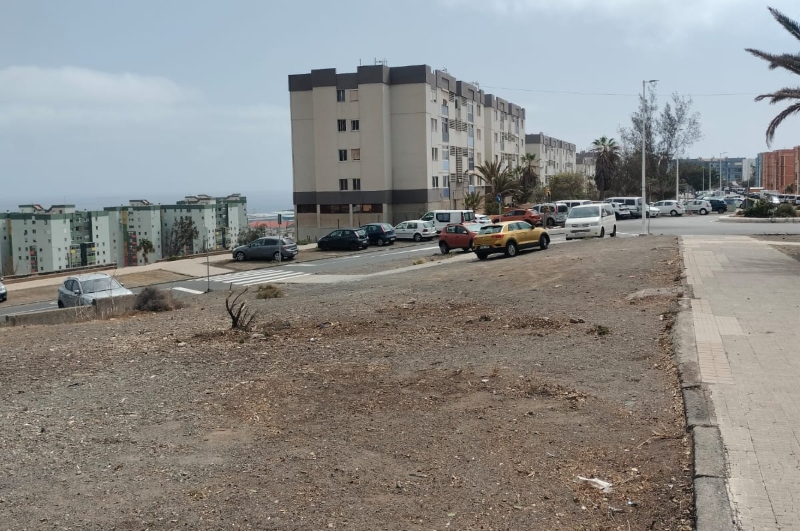 Servicios Municipales intensifica las labores de limpieza en Jinámar casco