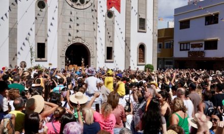El ‘repique de campanas’ de La Aldea anuncia la llegada de los días más populares de las Fiestas del Charco 2025
