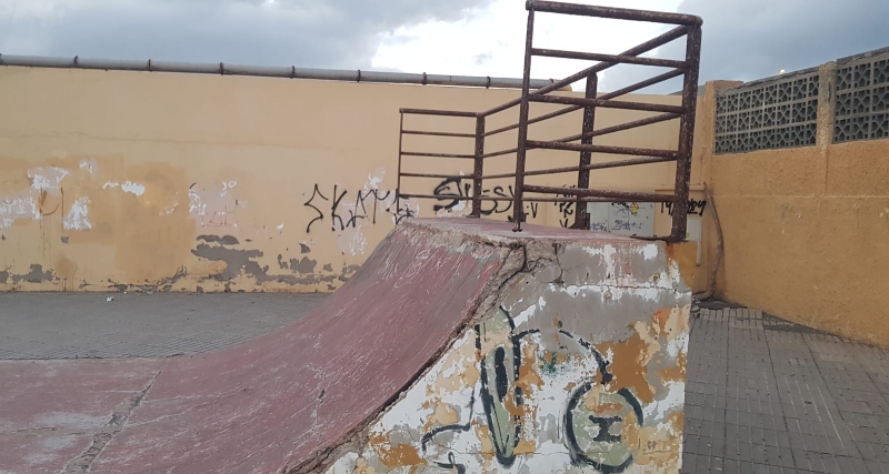 Lamentable estado de la rampa de skate de La Garita (Telde)