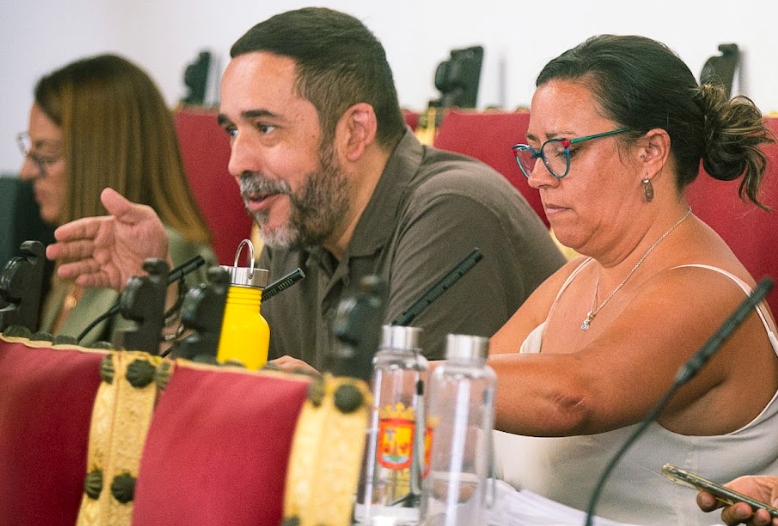 Unidas se puede denuncia que se mantienen ocho oficinas municipales cerradas y sin uso en Taco (La Laguna)